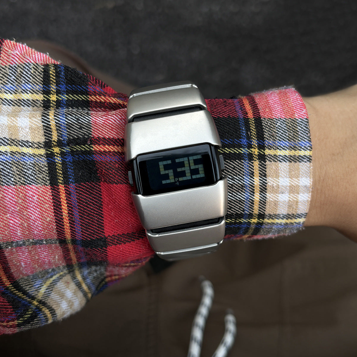 Y2K Millennium Alien Middle Ancient Original Design Watch Men's And Women's American Fashion Vintage Niche Cross-border Watch