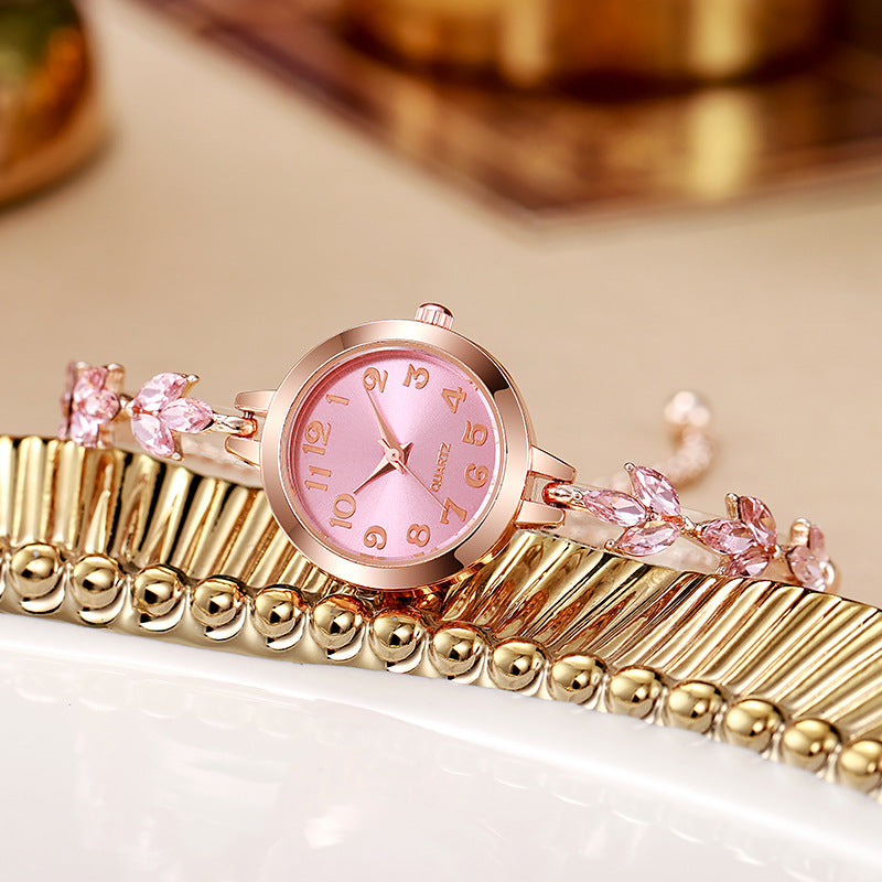 Fashion Elegant Watch Women's Trendy Simple Elegant Ins Style Clover Bracelet Women's Watch Diamond Watch Pull-out Bracelet